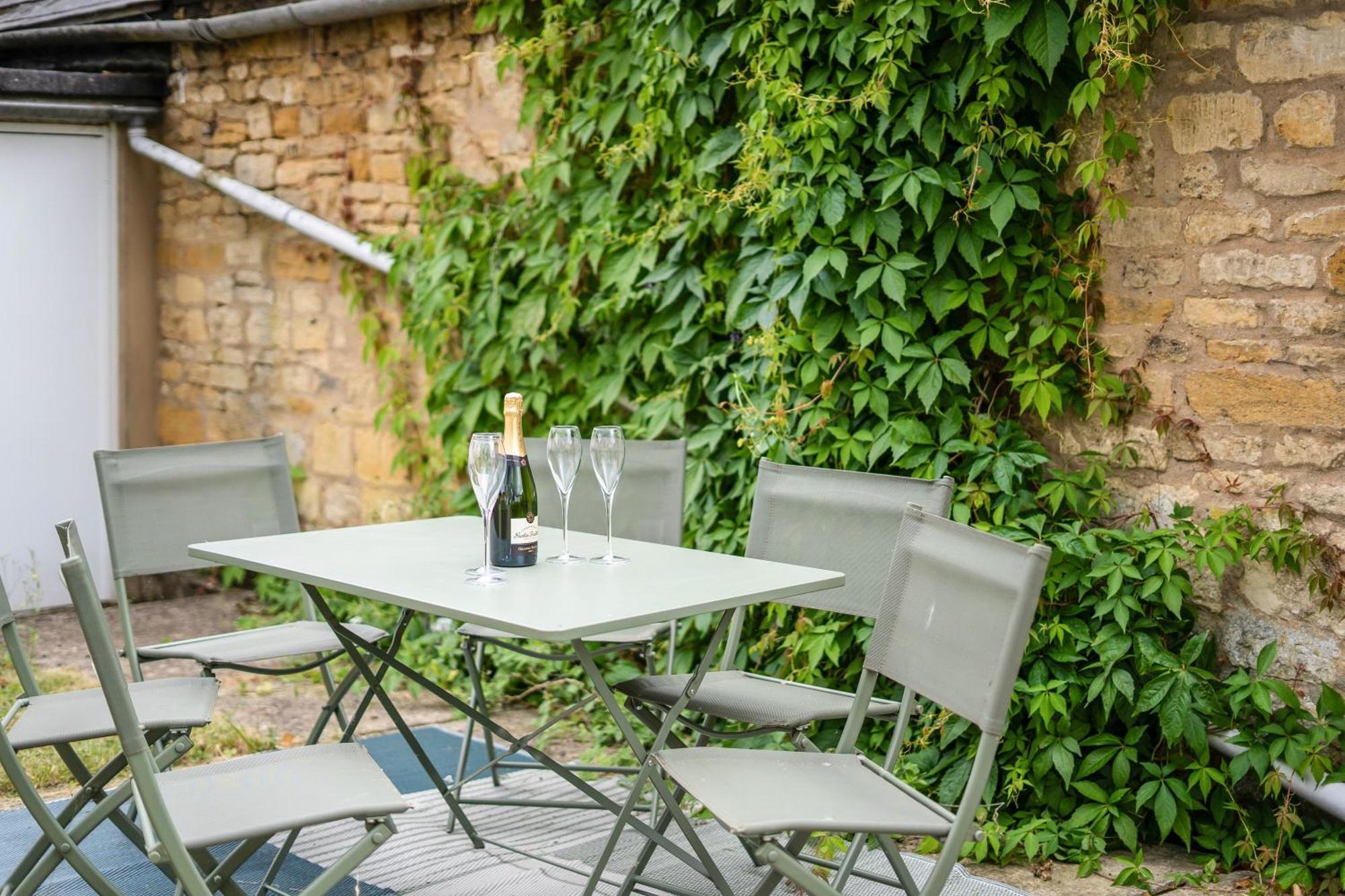 Redesdale View, High Street With Private Garden Διαμέρισμα Moreton-in-Marsh Εξωτερικό φωτογραφία